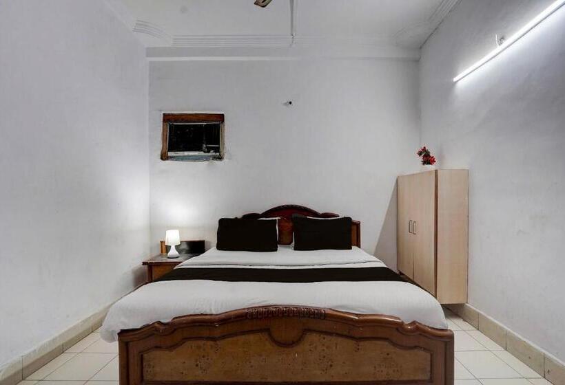 בית מלון כפרי Oyo 75572  Neel