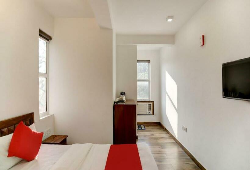 Hotel Oyo 76554 Blu Lagoon