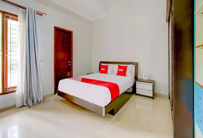ホテル Oyo 90006 Dieng Ellen S House Syariah