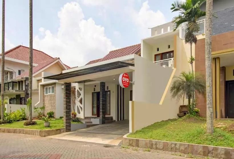 ホテル Oyo 90006 Dieng Ellen S House Syariah