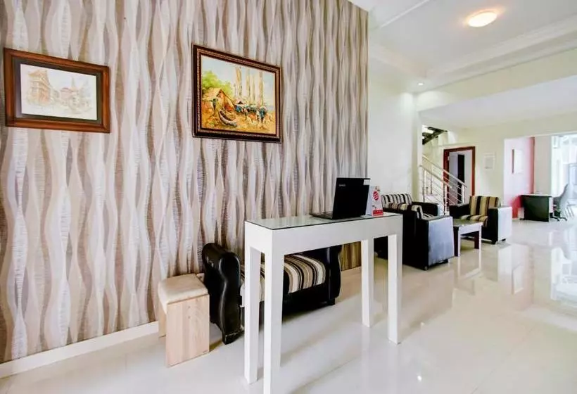 ホテル Oyo 90006 Dieng Ellen S House Syariah