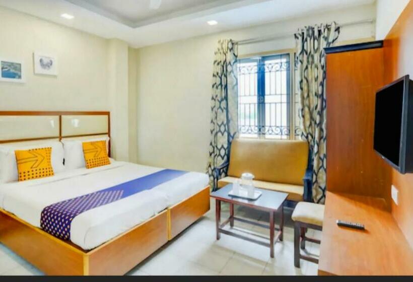 בית מלון כפרי Sarovar Inn