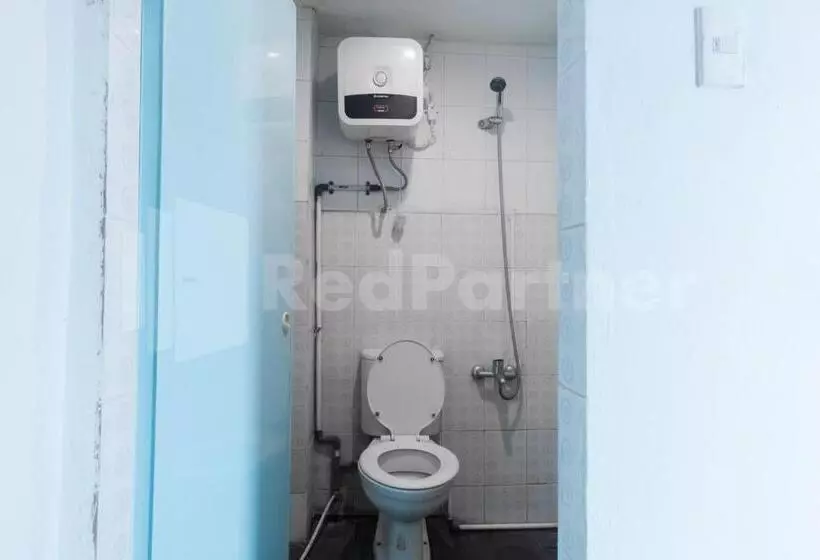 ホテル Teratai Guesthouse At Rs Adam Malik Medan Mitra Reddoorz