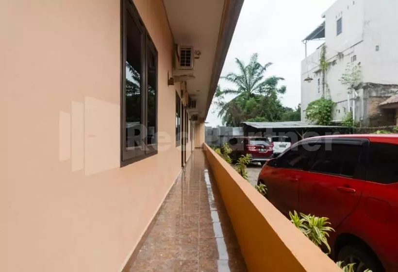 ホテル Teratai Guesthouse At Rs Adam Malik Medan Mitra Reddoorz