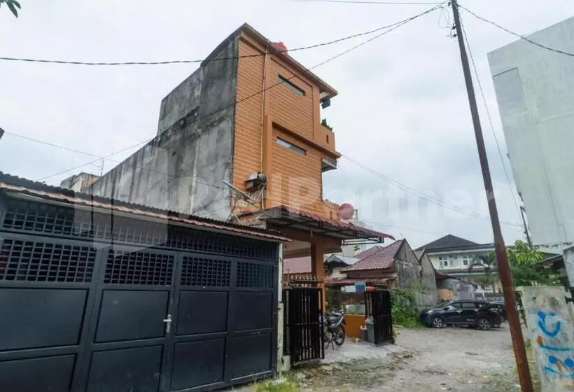 ホテル Teratai Guesthouse At Rs Adam Malik Medan Mitra Reddoorz