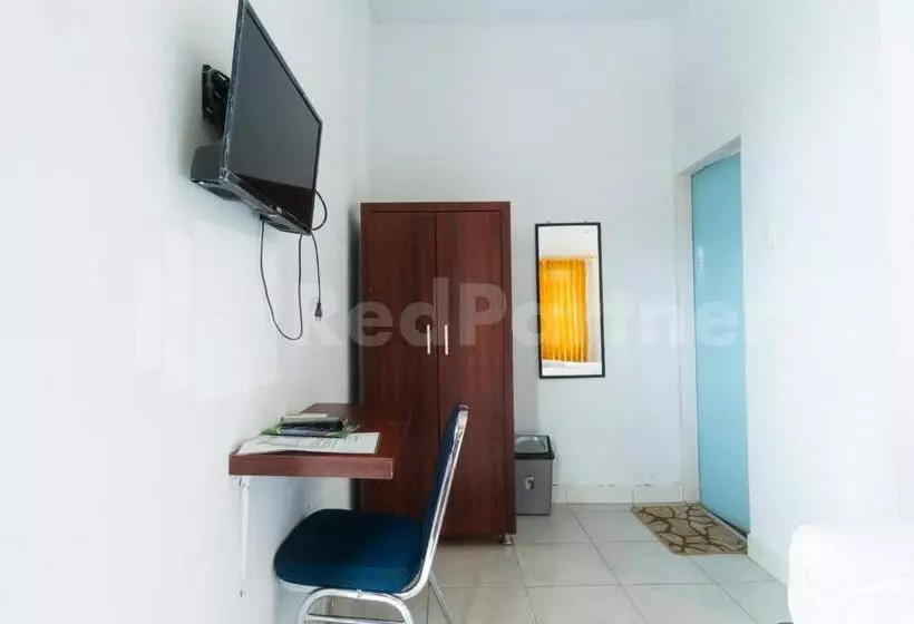 ホテル Teratai Guesthouse At Rs Adam Malik Medan Mitra Reddoorz