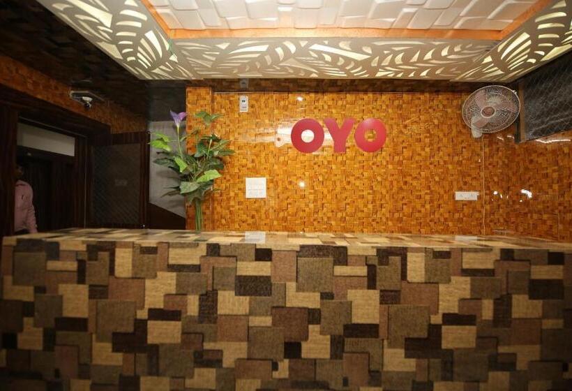 Hotelli Vaccinated Staff Spot On 74621  E Square Nxt