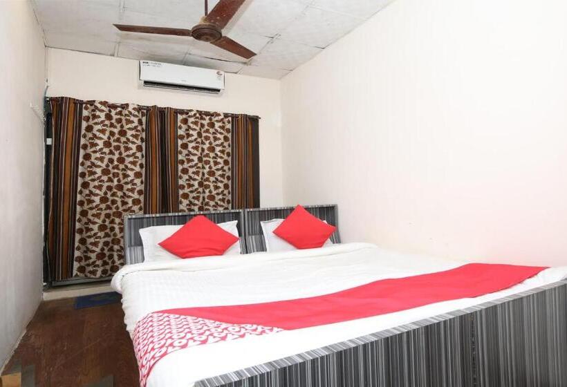 Hotelli Vaccinated Staff Spot On 74621  E Square Nxt