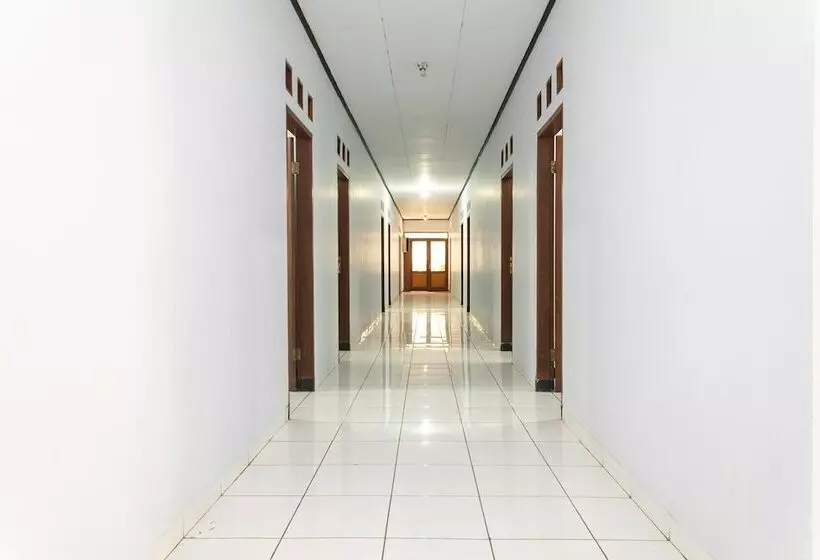 Majatalo Reddoorz @ Hotel Damanaka Pangalengan