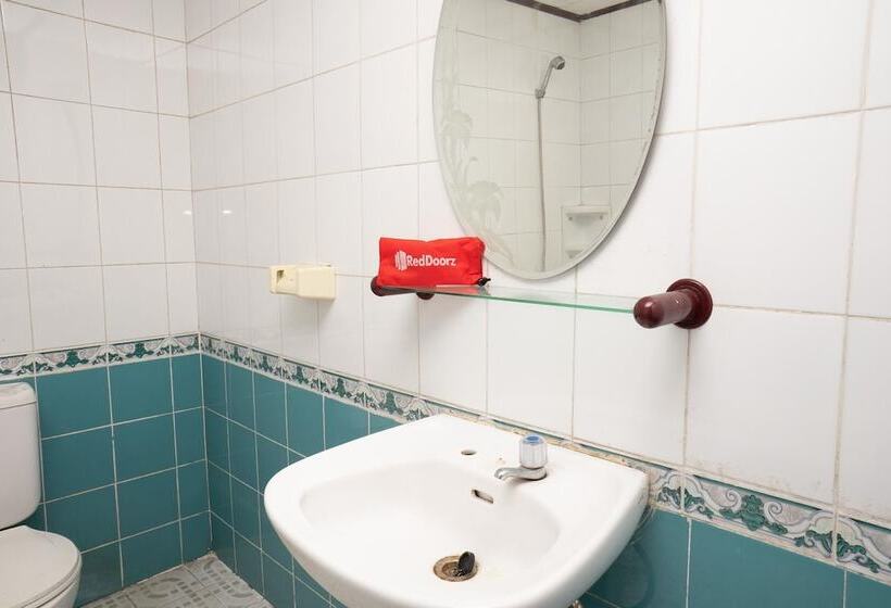 بنسيون Reddoorz @ Hotel Damanaka Pangalengan