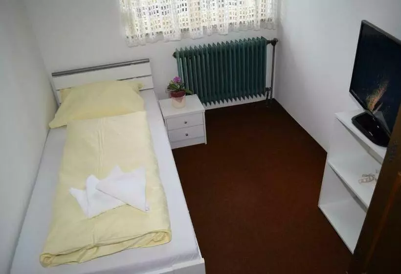 Pension Central