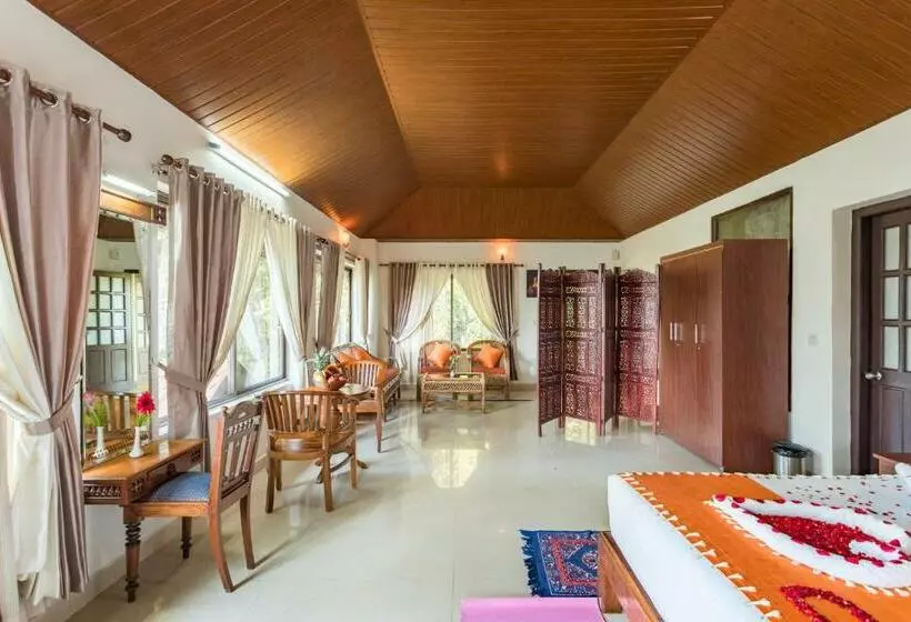 Resort Violet Woods