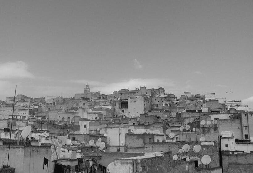 ریاض Dar Faracha Fes