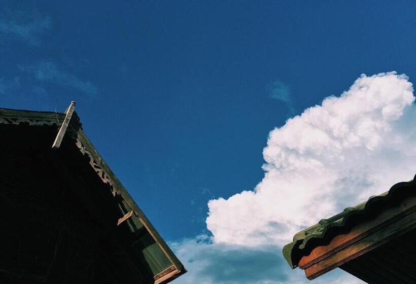 Общежитие Baan Mai Sak