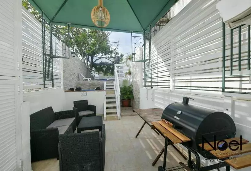 هاستل Posada J&j Forbes   1