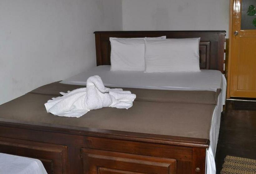 Hostel Villa Eden Paradise