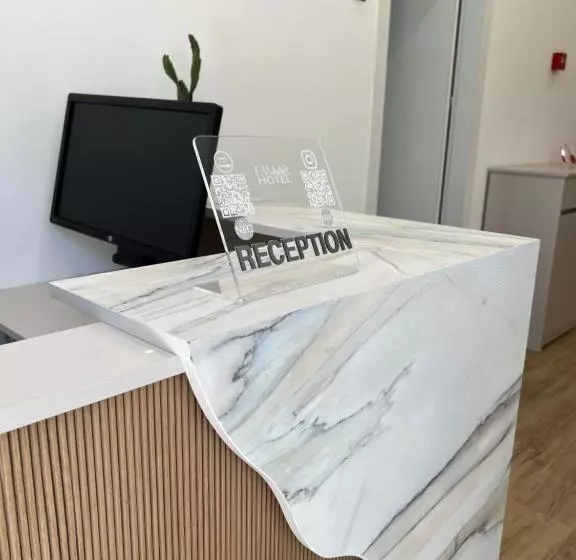 Aamiaismajoitus (B&B) Emaar Hotel Ksamil   Beachfront , Newly Renovated