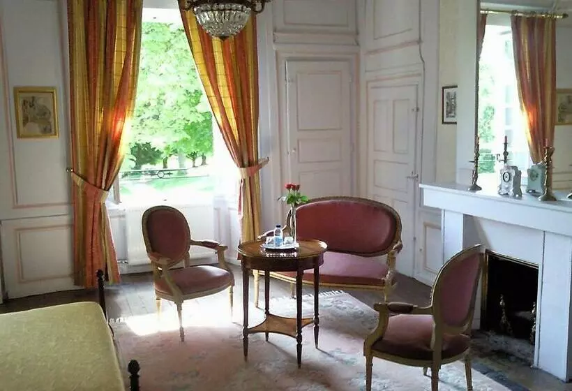 Aamiaismajoitus (B&B) Le Chateau De Prauthoy