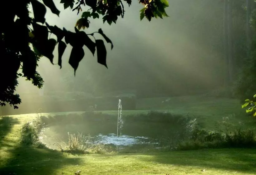 Aamiaismajoitus (B&B) Le Chateau De Prauthoy