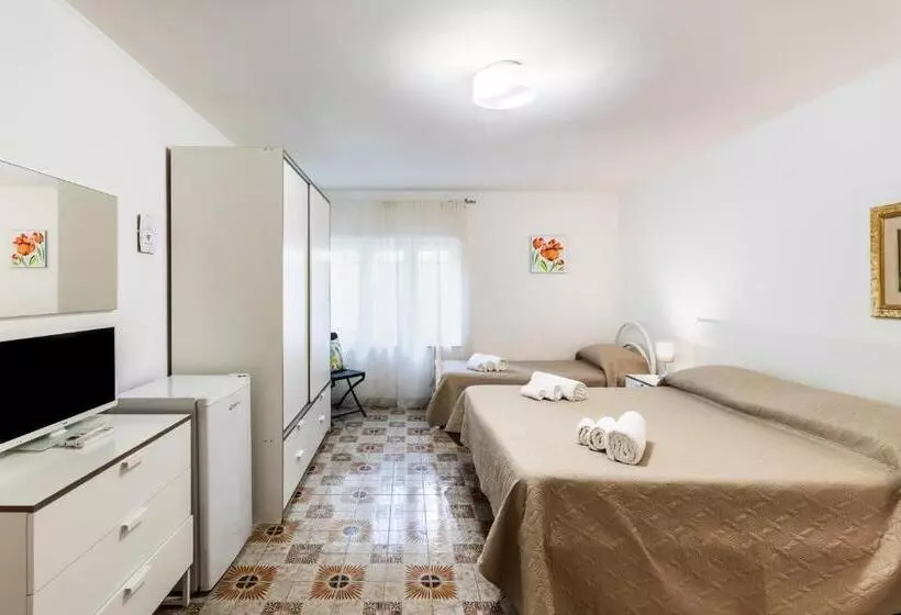 ベッドアンドブレックファースト Le Torrette Rooms And Apartments