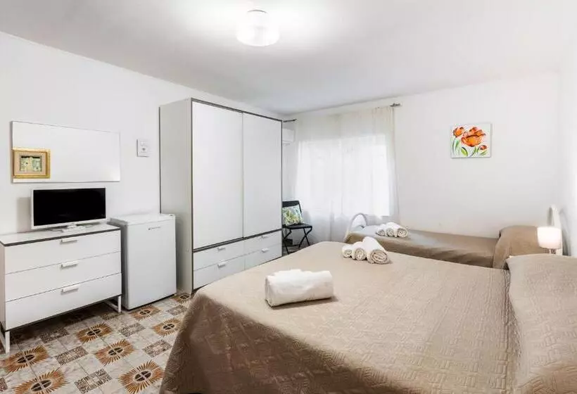 ベッドアンドブレックファースト Le Torrette Rooms And Apartments