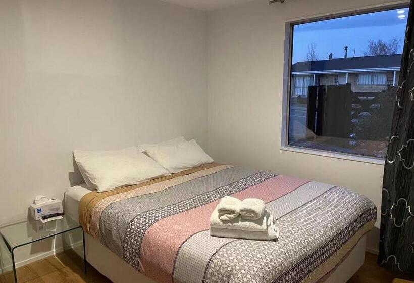 Bed and Breakfast Visitor Room Self Check In