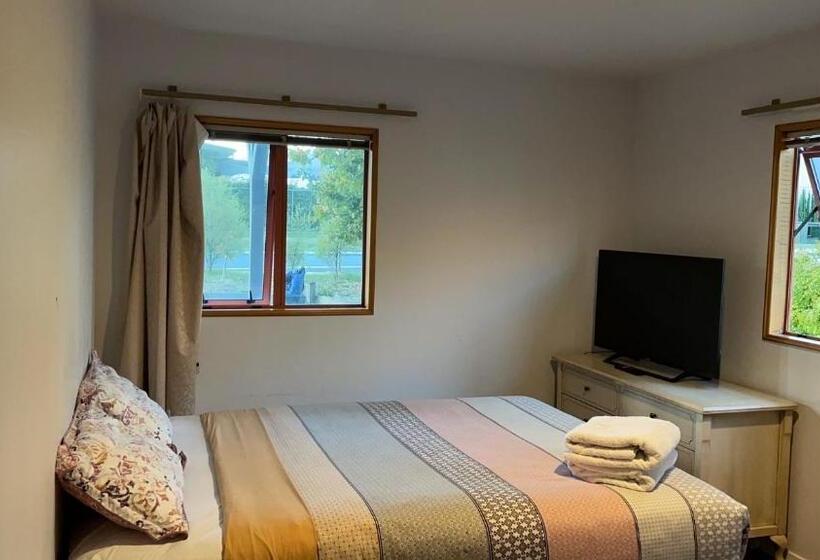 Bed and Breakfast Visitor Room Self Check In