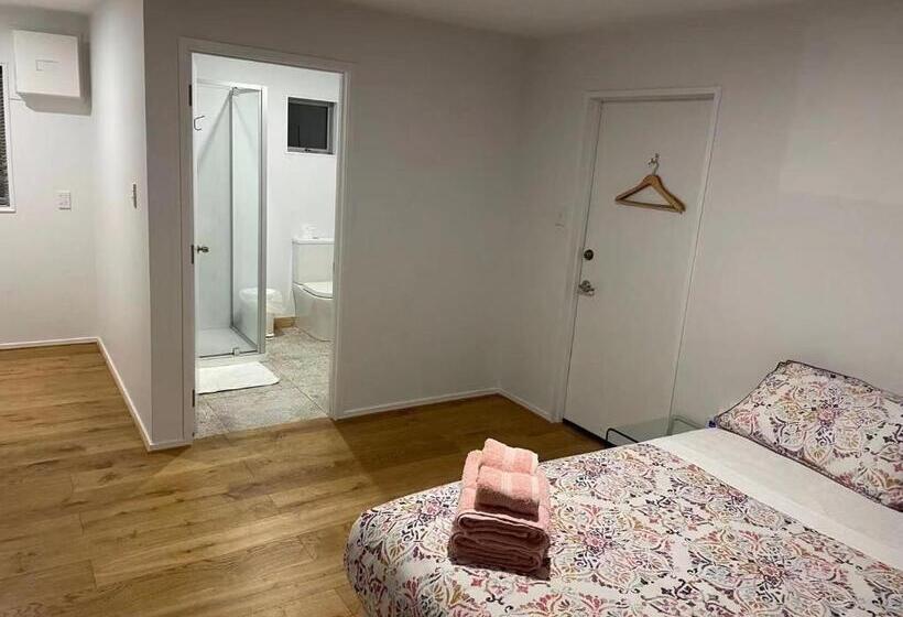 Bed and Breakfast Visitor Room Self Check In