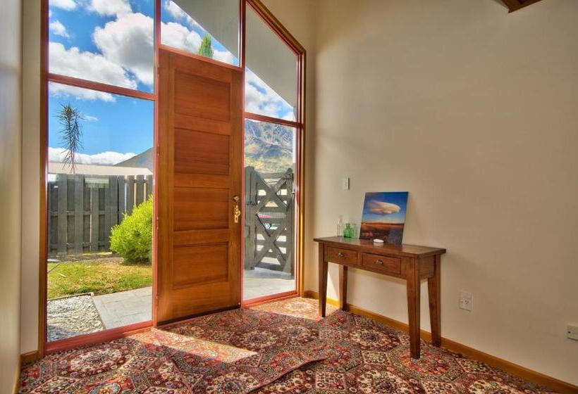 Bed and Breakfast Visitor Room Self Check In