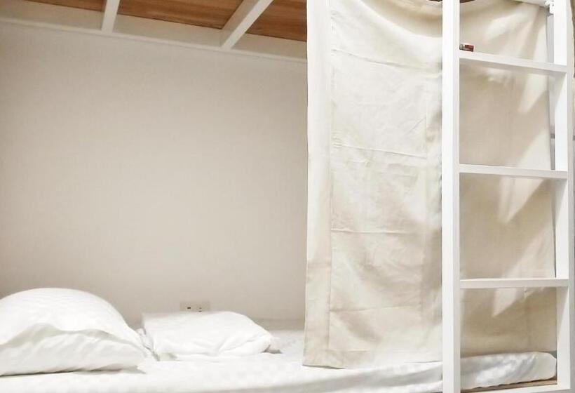 Cong Sen Backpackers Hostel