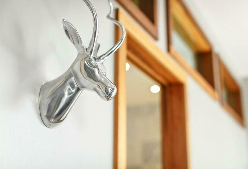 فندق Blue On Water