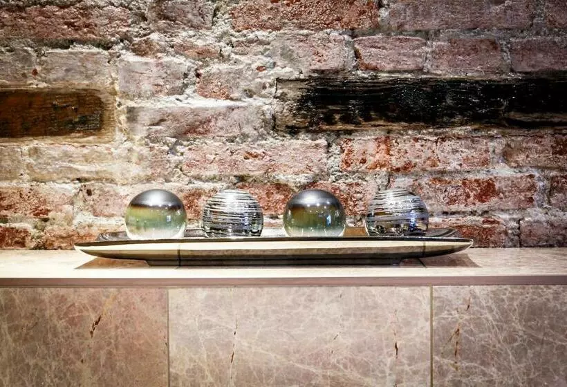 Hotelli Blue On Water