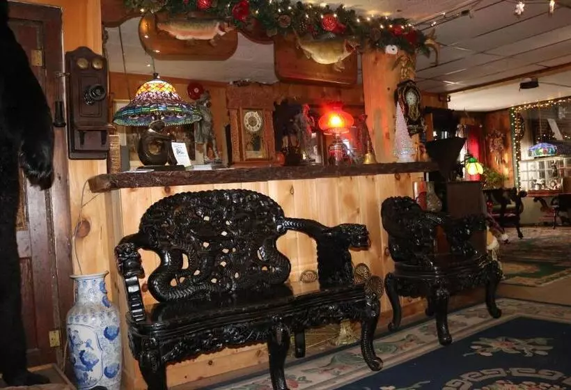 Hotelli Colonial Inn