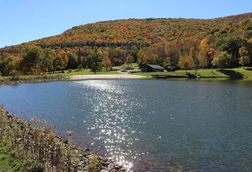 Hotelli Colonial Inn