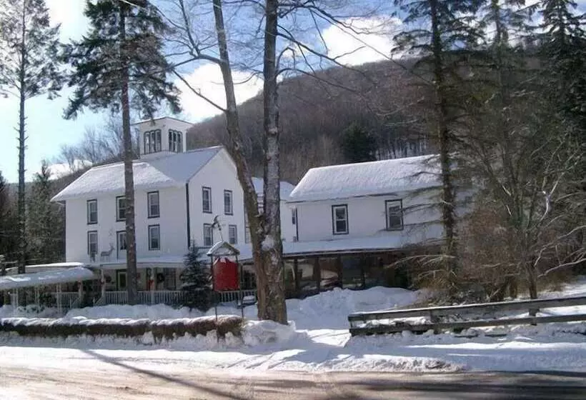 Hotelli Colonial Inn
