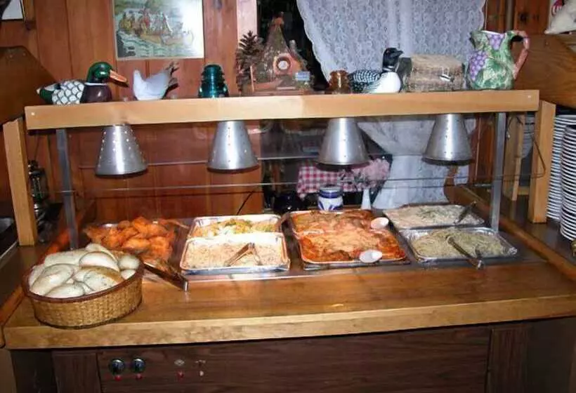 Hotelli Colonial Inn