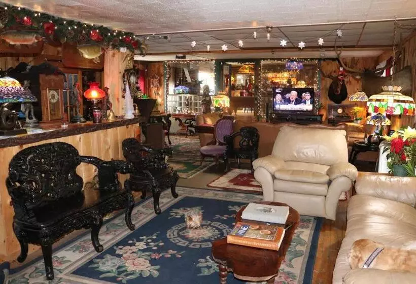 Hotelli Colonial Inn