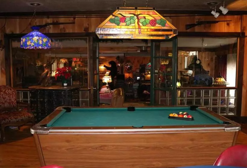 Hotelli Colonial Inn