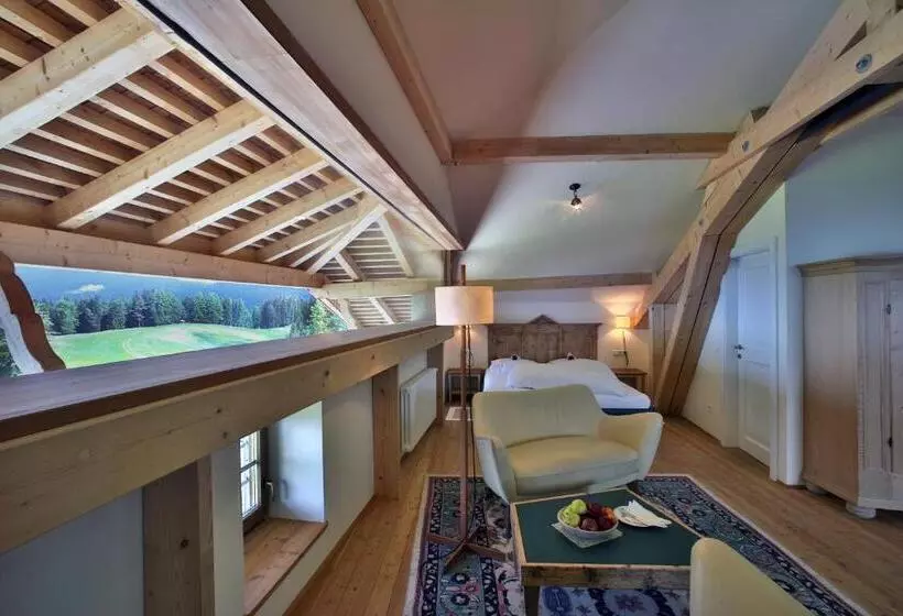 Hotelli Der Zirmerhof