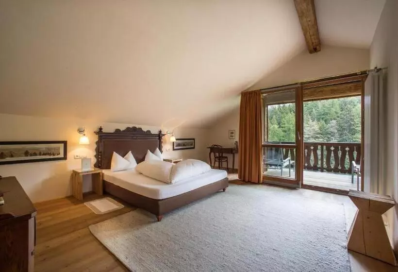 Hotelli Der Zirmerhof