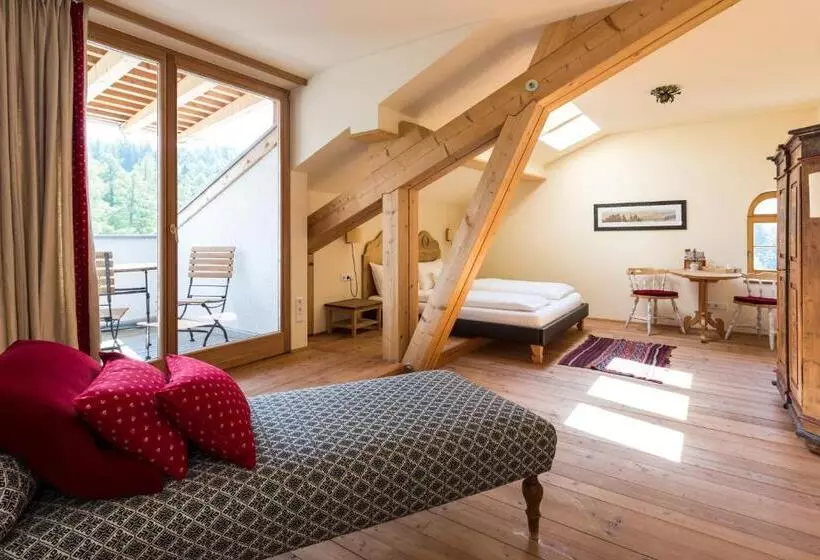 Hotelli Der Zirmerhof