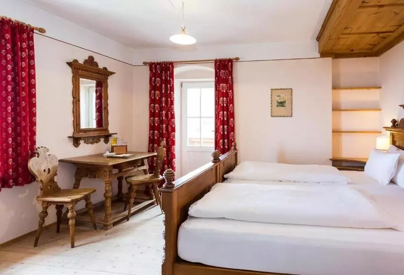 Hotelli Der Zirmerhof
