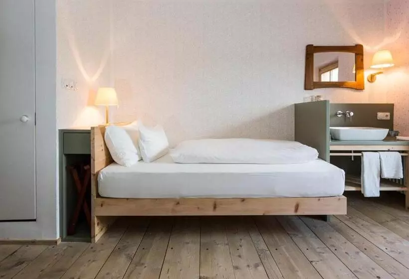 Hotelli Der Zirmerhof