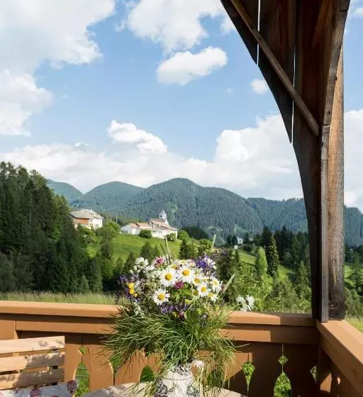 Hotelli Der Zirmerhof