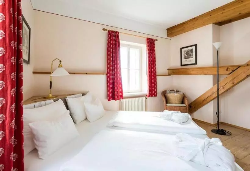 Hotelli Der Zirmerhof