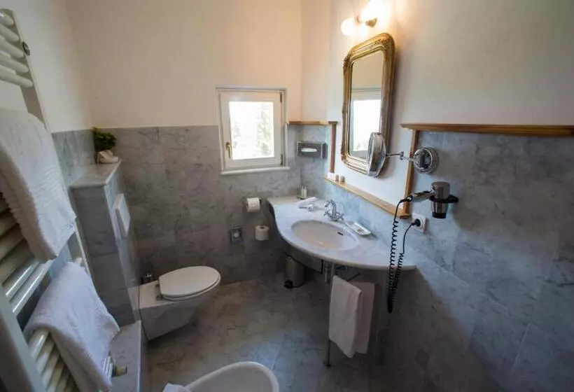 Hotelli Der Zirmerhof