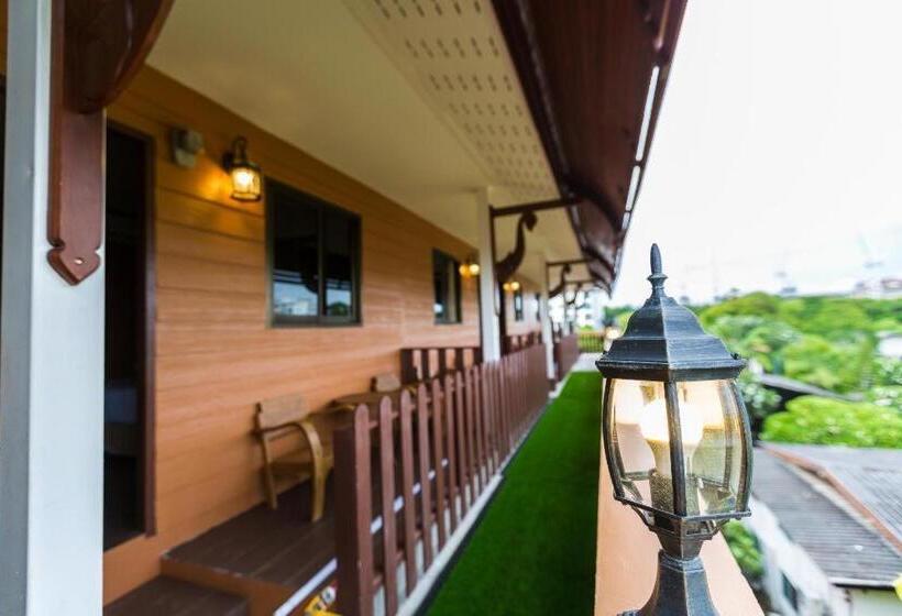 Отель Marina Jomtien Beach