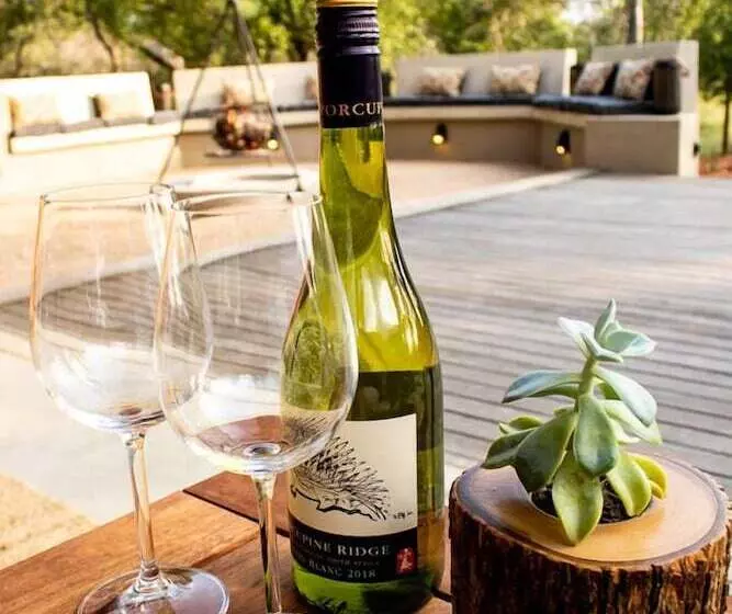 Hotelli Rafiki Bush Lodge