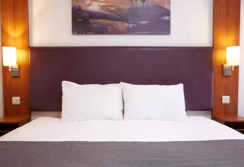 Hotelli Wheatsheaf By Chef & Brewer Collection