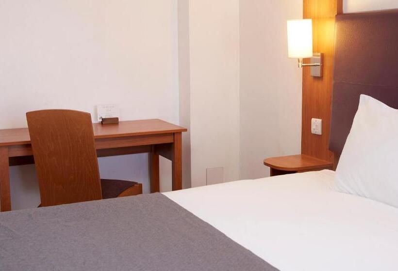 فندق Wheatsheaf By Chef & Brewer Collection